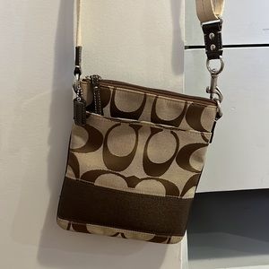 Coach cross body bag vintage